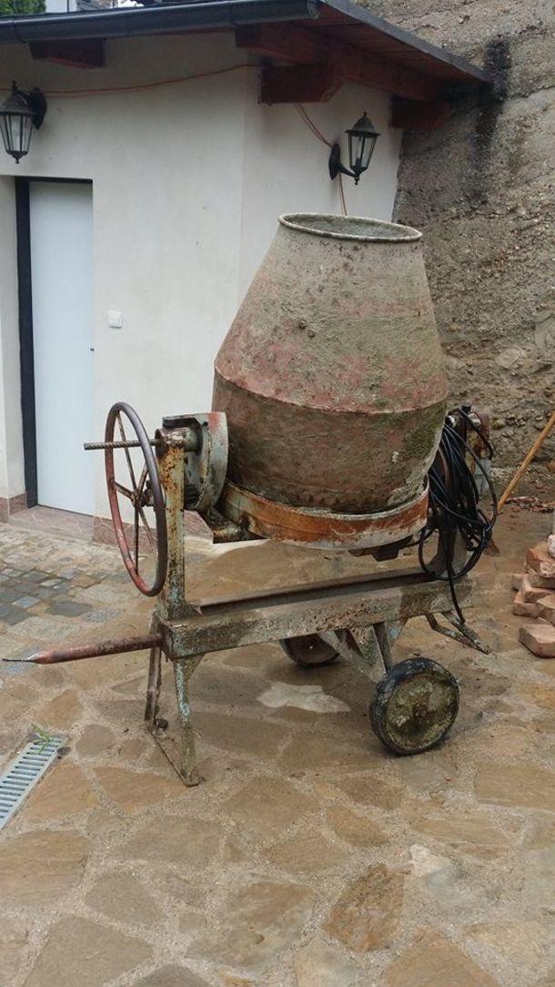 Veliká Stavební Míchačka - Velký objem bubnu, Bazar